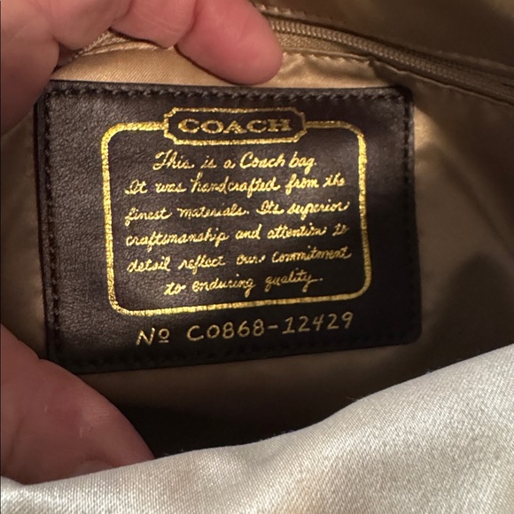 Coach Patterned Tote Bag with zipper - Picture 6 of 17